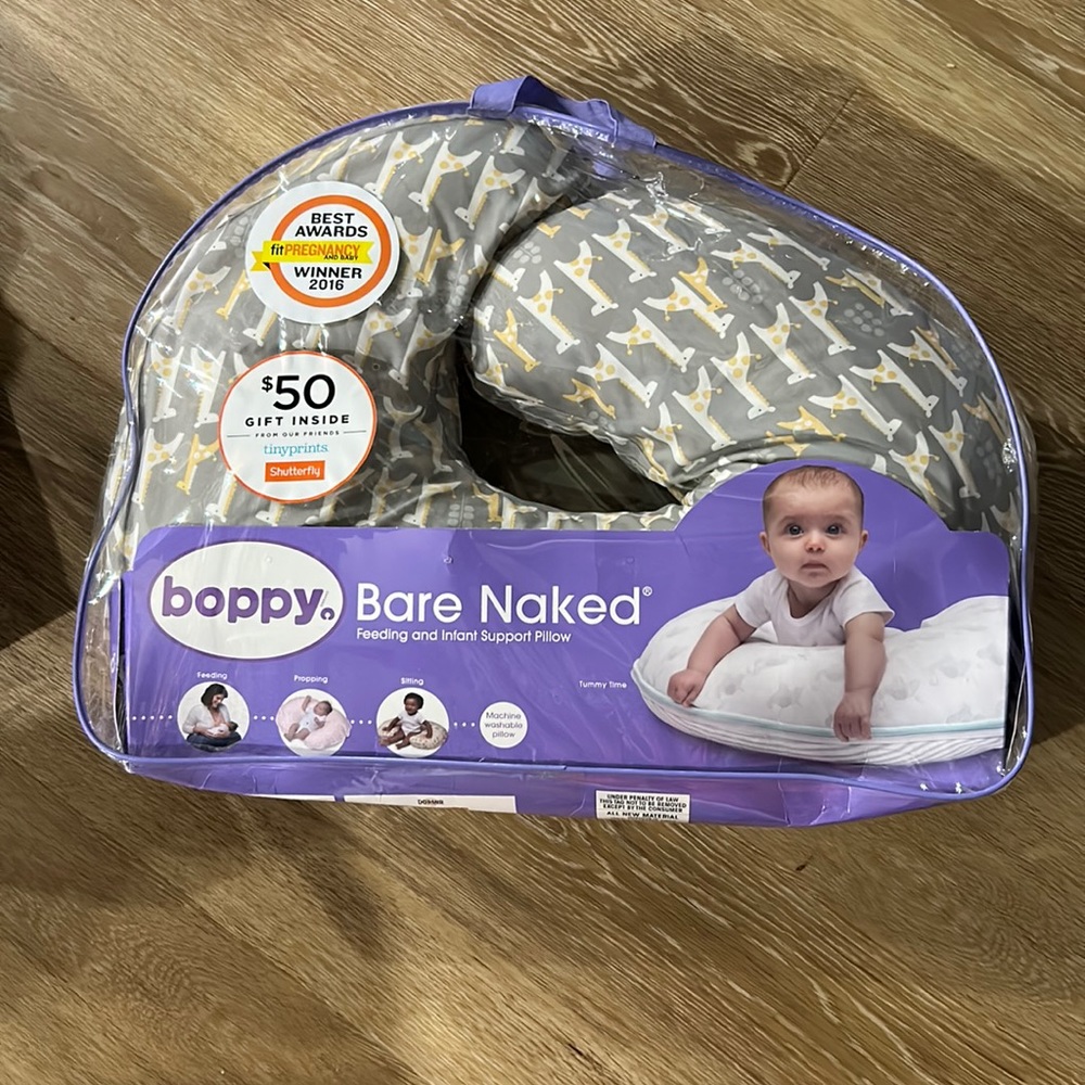 Boppy Bare Naked Pillow plus gray giraffe cover